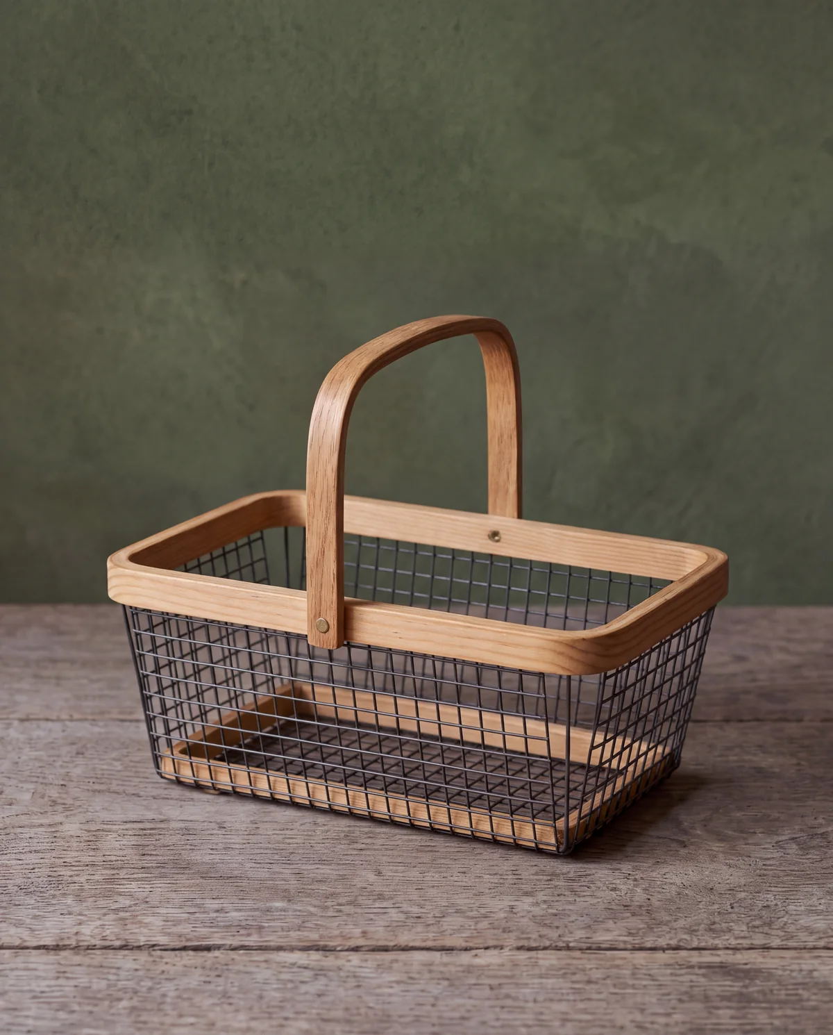 Wire Harvest Basket, 16 qt